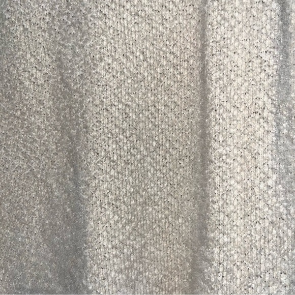 Blu Pepper Cream Fuzzy Crop Tank - Picture 2 of 4